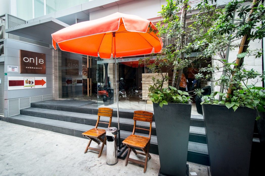 On 8 Sukhumvit Nana Bangkok By Compass Hospitality Hotel Exterior photo